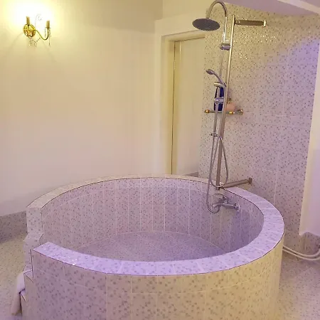 The Golden Brown Luxury Kalambaka